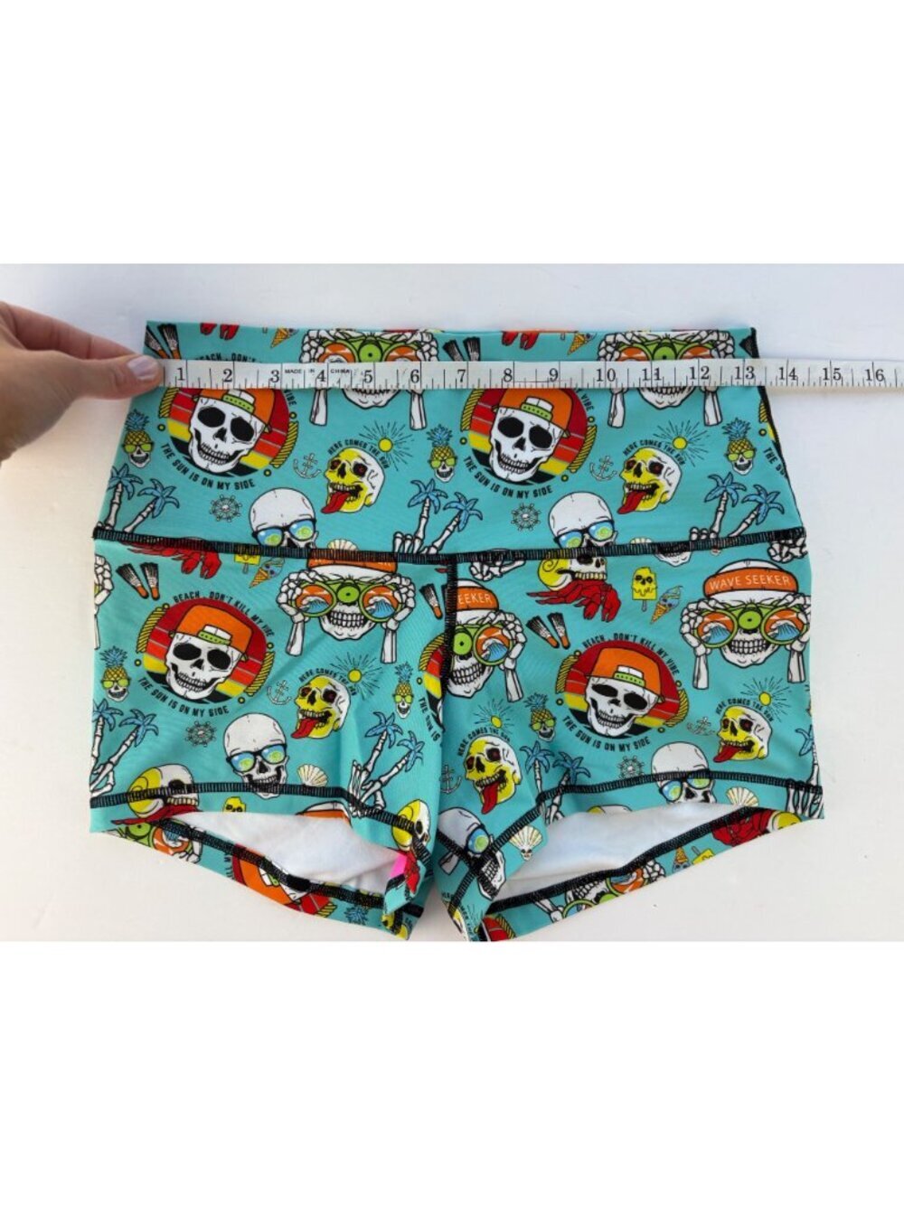 Peachy Athletic NWOT Medium Extra Peachy Booty Bike Shorts Turquoise Surf Skull - Picture 7 of 10